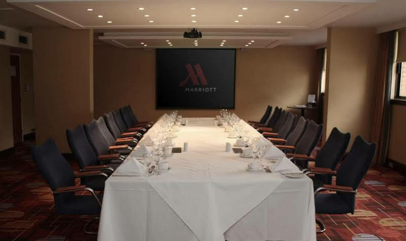 Cardiff Marriott Hotel Exterior photo